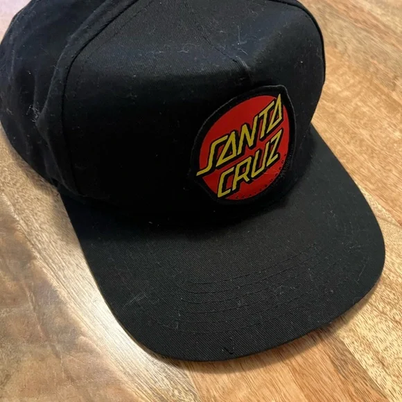Santa Cruz Skateboards Black and Red Cap Hat Snap Back CLEAN 100% Cotton - Picture 3 of 9